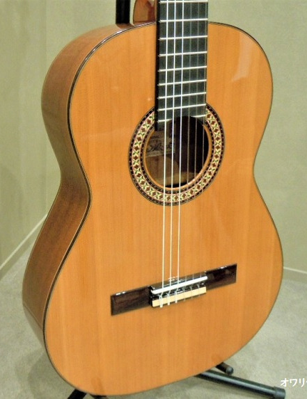 ミディアムスケール総単板クラシックギター630mm - オワリヤ楽器
